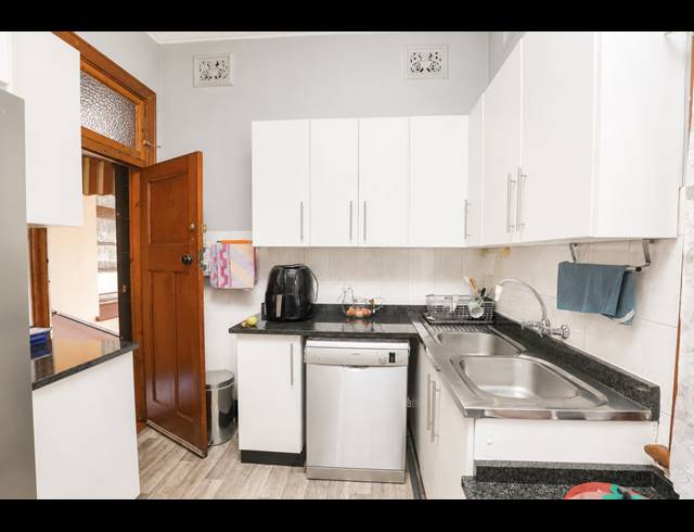 3 BEDROOM HOUSE FOR SALE IN GLENWOOD